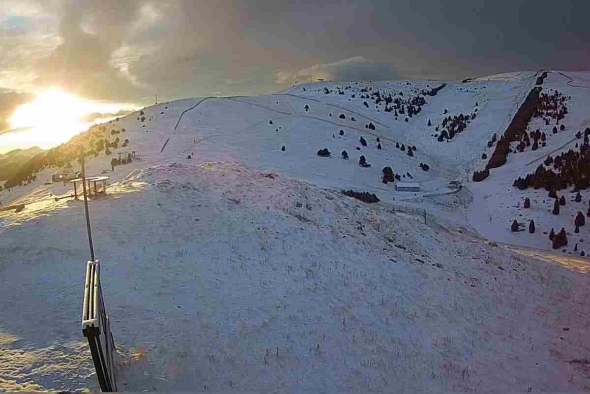 Imatges Precioses Catalunya Es Lleva Amb Diversos Paisatges Nevats I