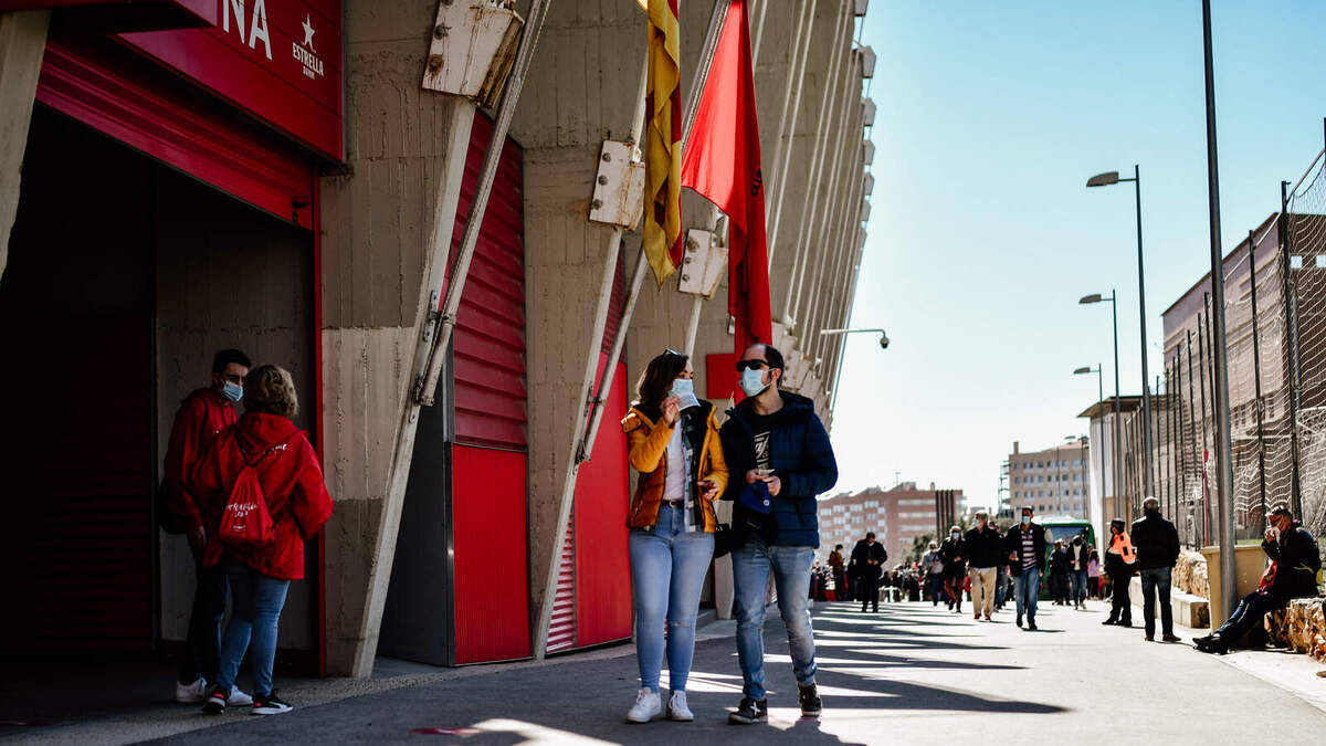 El N Stic Comen Ar La Segona Fase Al Nou Estadi Amb P Blic Contra El