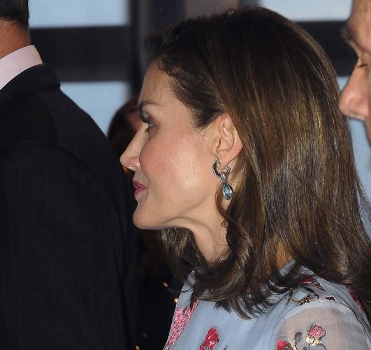 Imagen del nuevo 'look' de la reina Letizia.