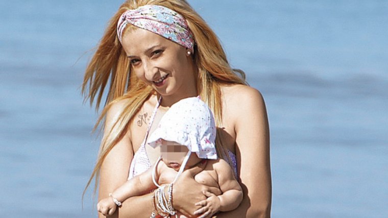 Michu junto a su hija, fruto de su relación con José Fernando