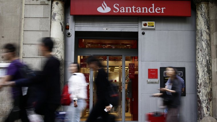 Una de las oficinas de Banco Santander en EspaÃ±a
