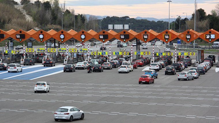 Imatge d'arxiu d'un peatge a l'autopista AP-7
