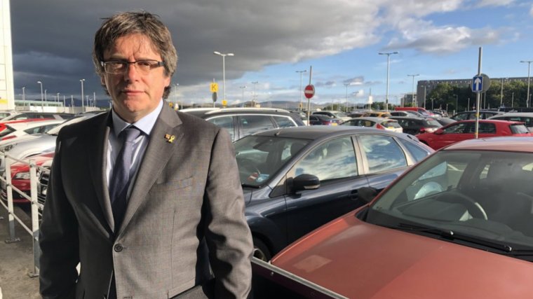 Carles Puigdemont ha viatjat a Escòcia, on diumenge participarà en un fòrum internacional