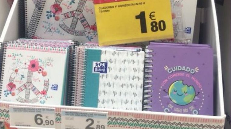 Indignación por varias agendas escolares «inapropiadas» en Carrefour