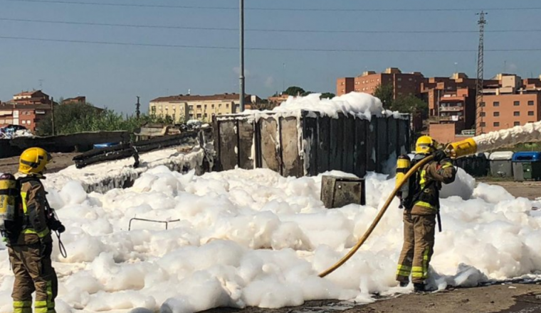 Un incendi crema 200 bales de palla a Montferrer i Castellbò