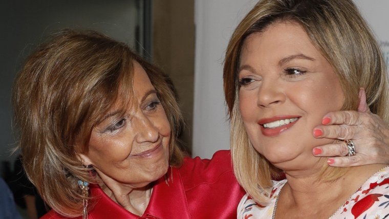 MarÃa Teresa Campos amb Terelu després de rebre l'alta mèdica