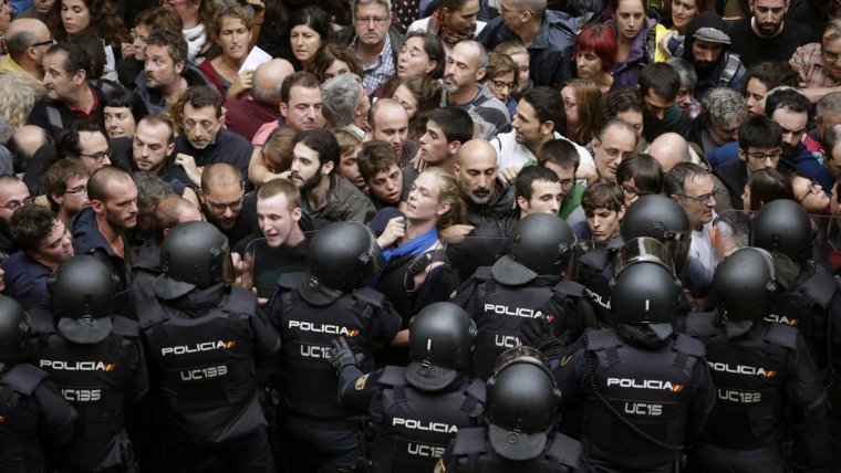 El govern espanyol està ultimant els detalls d'un gran desplegament policial a Catalunya