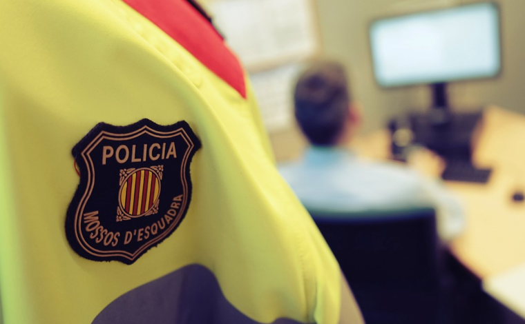 Imatge d'arxiu dels Mossos d'Esquadra. L'home va contactar amb la dona per internet, des de Couchsurfing