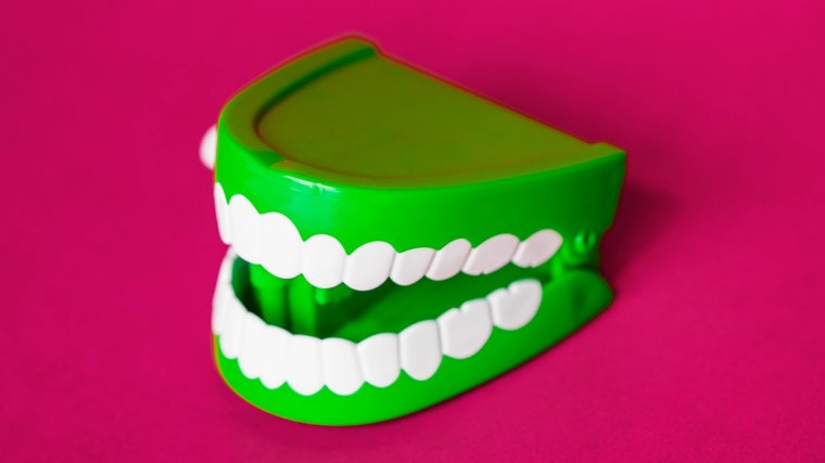 Signos y sintomas de la gingivitis y periodontitis Signos y sintomas de la gingivitis y periodontitis