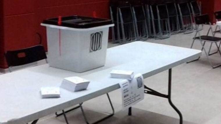 Imatge de l'interior d'un punt de votació
