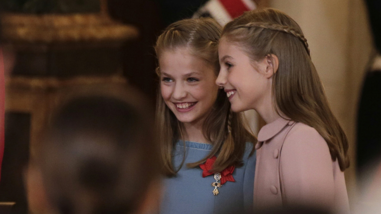 La infanta Sofia amb la seva germana, la princesa Elionor