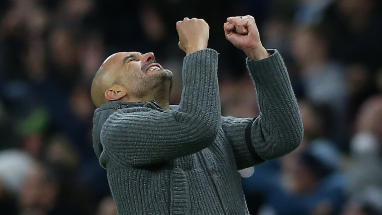 Pep Guardiola celebra un dels gols del Manchester City al Cardiff.