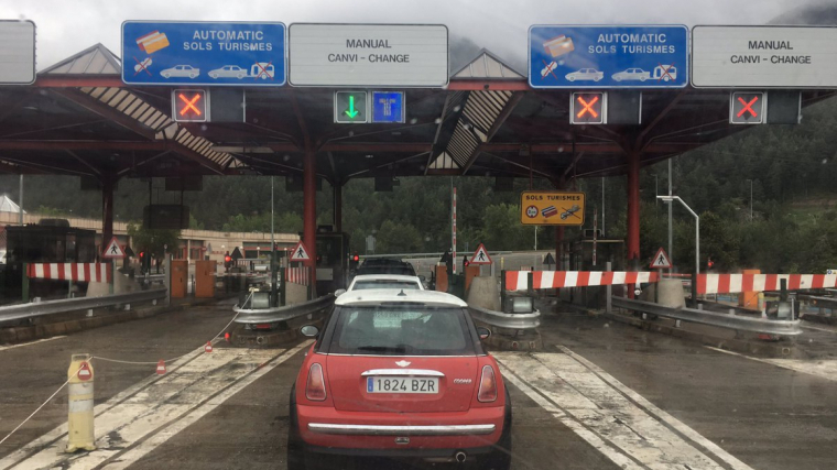 El Túnel de Cadí ha quedado completamente cortado en ambos sentidos de la marcha por un accidente