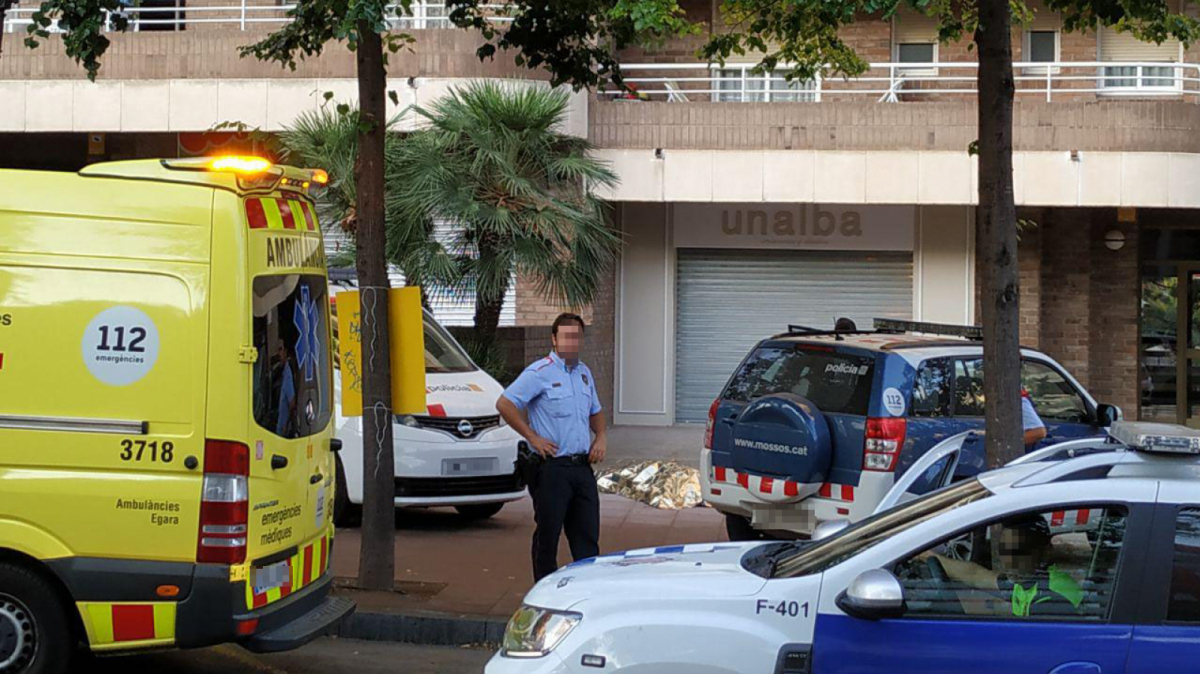 Mossos d'Esquadra, SEM i Guàrdia Urbana han acudit al lloc dels fets