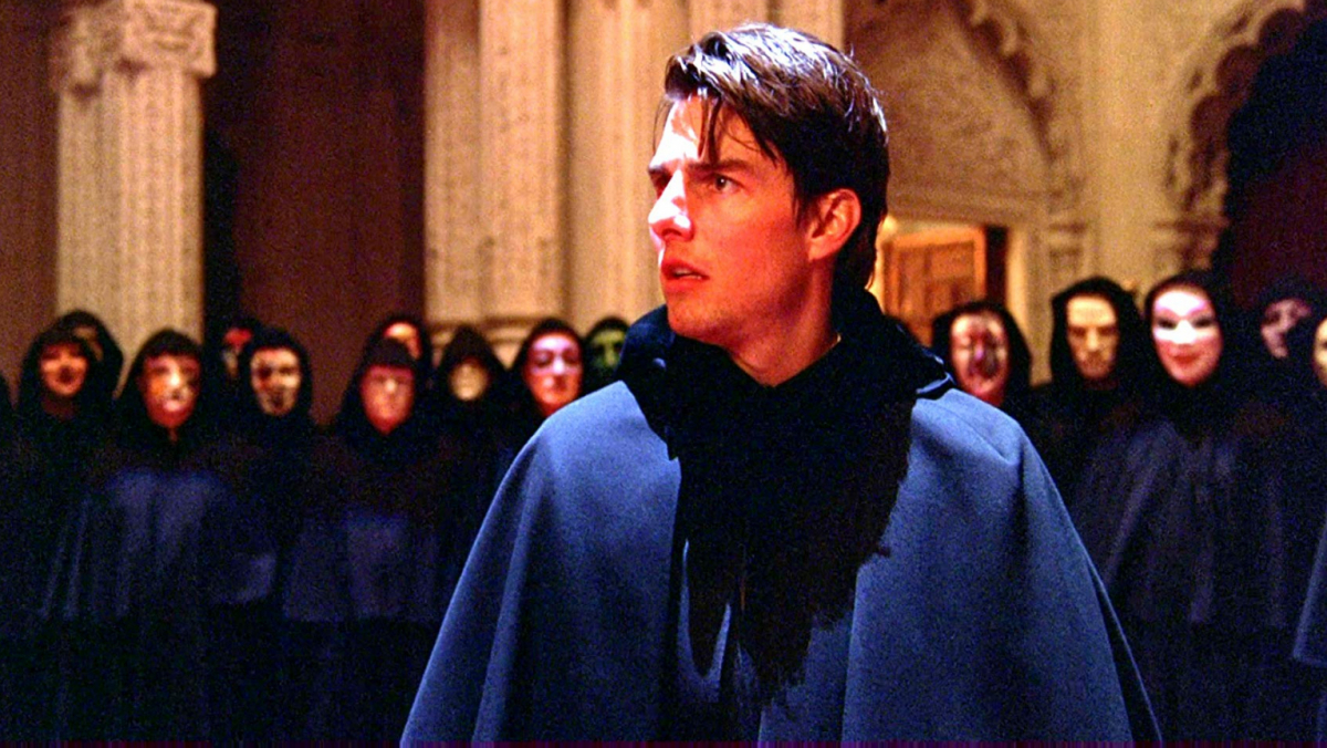 Tom Cruise en la famosa secuencia de la fiesta de mÃ¡scaras en 'Eyes Wide Shut' (1999)