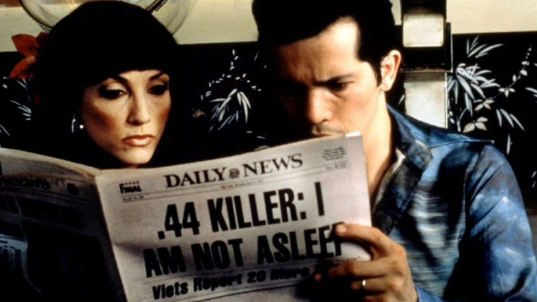 John Leguizamo en el film sobre el asesino, 'Nadie estÃ¡ a salvo de Sam', 1999