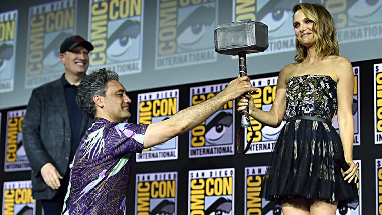Kevin Feige, Waititi y Portman en la pasada Comic Con de San Diego