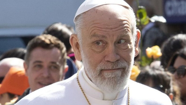 Malcovich como Juan Pablo III en 'The New Pope' (2019)