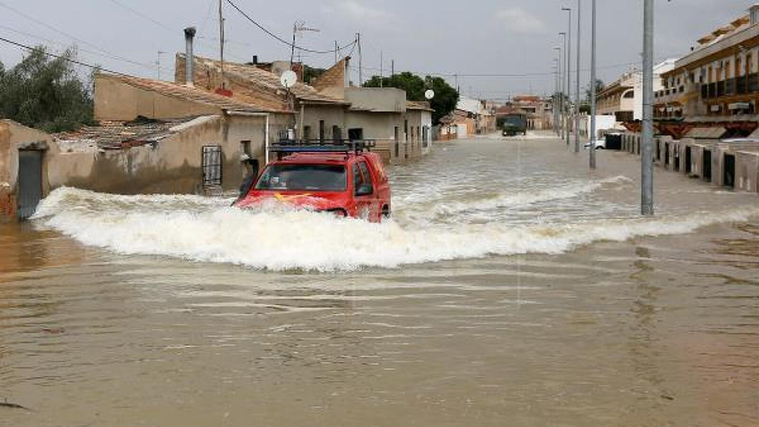 Els carrers de Daya Vieja inundats