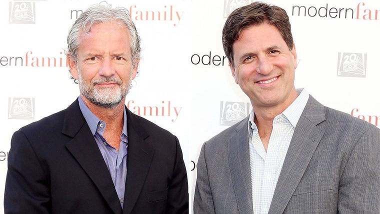 Los dos showrunners de 'Modern Family' (2009-2019)