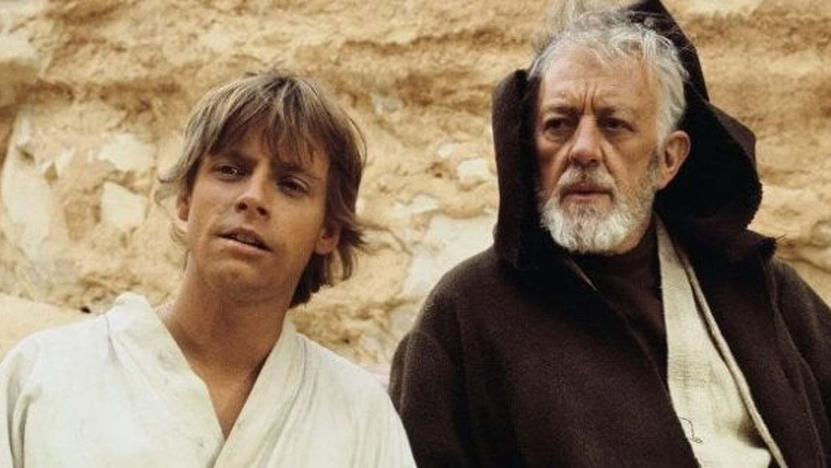 Luke (Hamill) y Obi-Wan (Guinness) en el Episodio IV, 1977