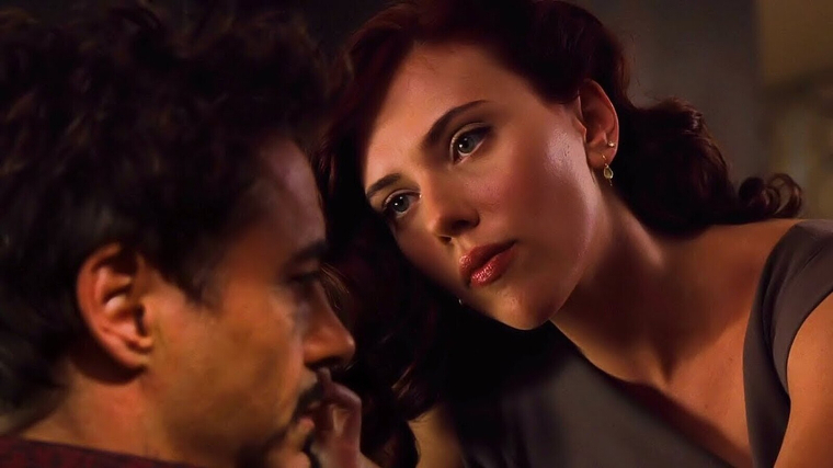 Stark (Downey Jr.) y Romanoff (Johansson)  una ambigua relación