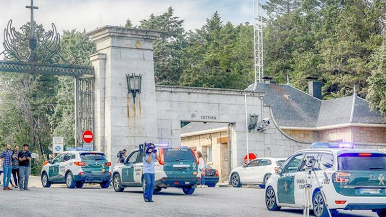 Cotxes de la Guà rdia Civil han entrat al Valle de los CaÃdos