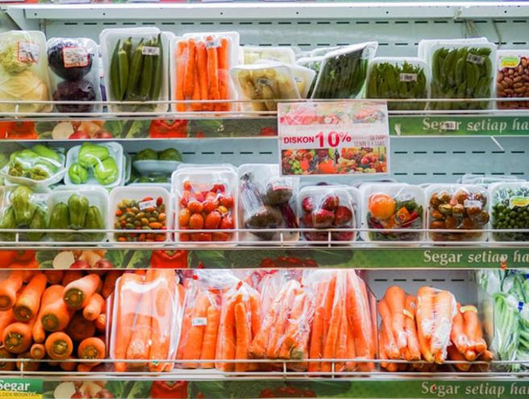 La majoria dels aliments que comprem a les botigues estan sobreempaquetats de plàstic