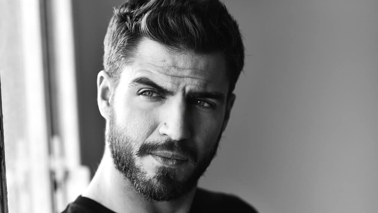 L'actor espanyol Maxi Iglesias es troba gravant la nova sèrie de Netflix a Salou