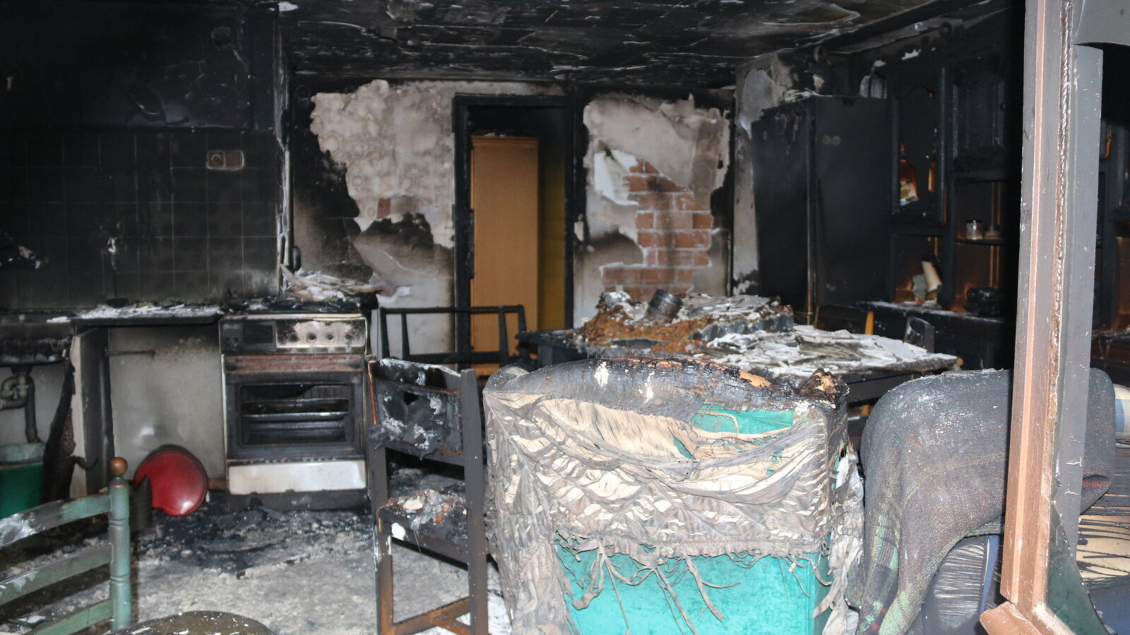 Menjador cremat per l'incendi a una casa de Capmany (Alt Empordà) el 8 de novembre del 2019