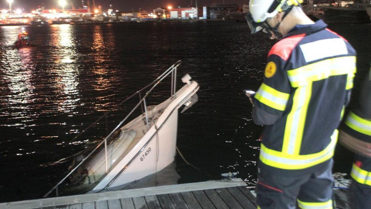 Barco afonat bomber Marina de ValÃ¨ncia