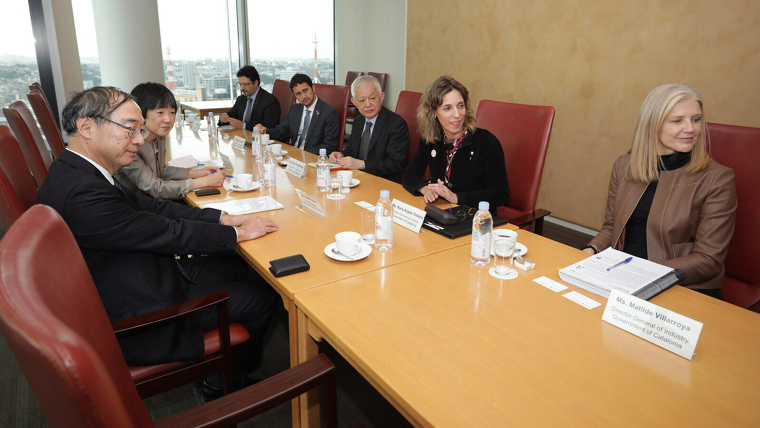 Reunió entre la consellera d'Empresa, Àngels Chacón, i directius de Nissan