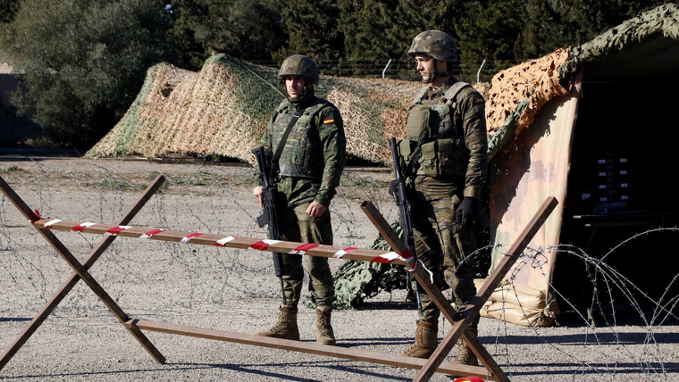 Does efectius de l'Exèrcit Espanyol armat durant un operatiu el 12 de desembre del 2017