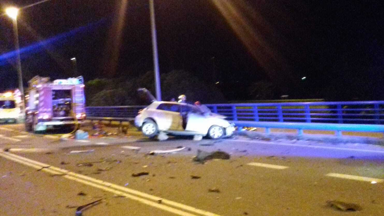 Imatge del cotxe en el qual viatjava el conductor mort