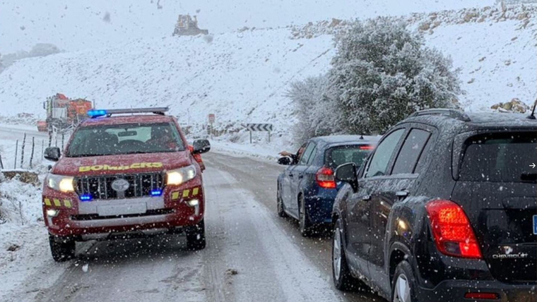 Complicacions en les carreteres per la neu