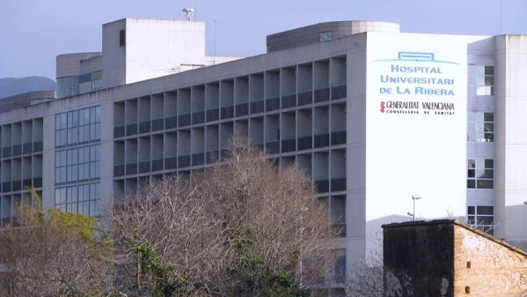 Un home de 76 anys va morir en l'Hospital de la Ribera, en Alzira, amb una isquÃ¨mia intestinal per no ser ingressat