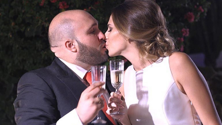 Kiko Rivera e Irene Rosales besÃ¡ndose en su boda civil