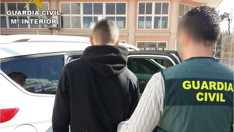 Detingut per extorsionar i amenaÃ§ar a menors en Alacant
