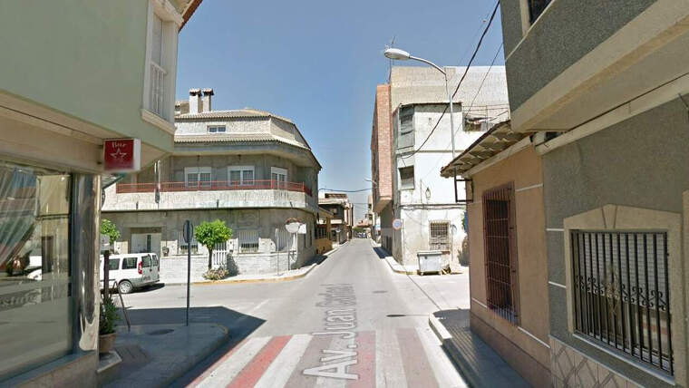 Accident de trÃ nsit entre dos cotxes en l'avinguda de Joan Carles I en BenejÃºsser, en el Baix Segura (Alacant)