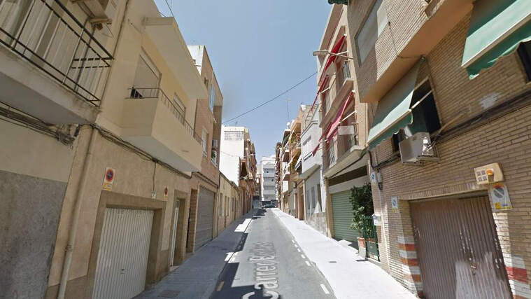 Troben el cadÃ ver d'un home en un edifici d'Alacant