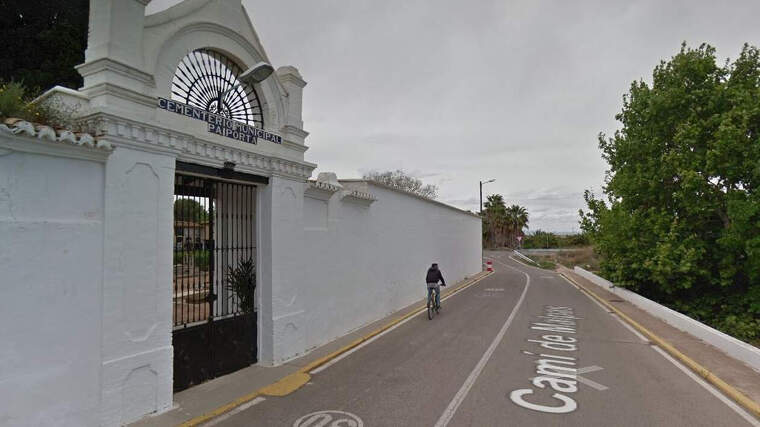 Dos ferits en un accident de trà nsit en la zona de cementiri de Paiporta, l'Horta Sud (València)