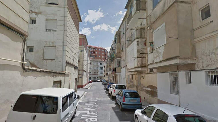 Ferit en ser agredit per dos xics en ValÃ¨ncia