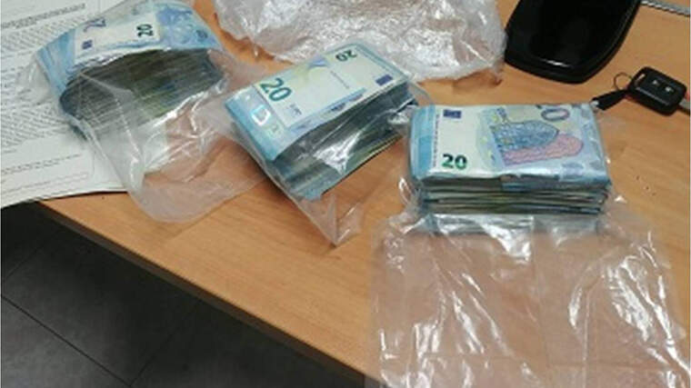 Bitllets de 20 euros incautats per la Guà rdia Civil en Albatera (Alacant)
