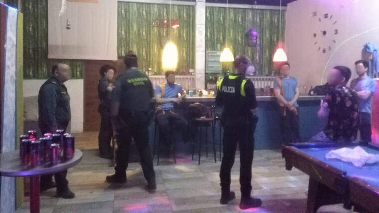 Desmantellen una festa ilÂ·legal en una nau del polÃ­gon d'Albatera, el Baix Segura (Alacant)