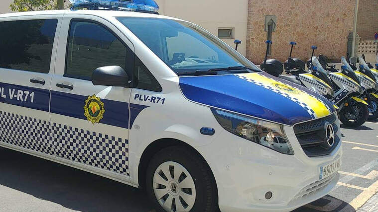 Furgoneta d'atestat de la Policia Local de Vila-real