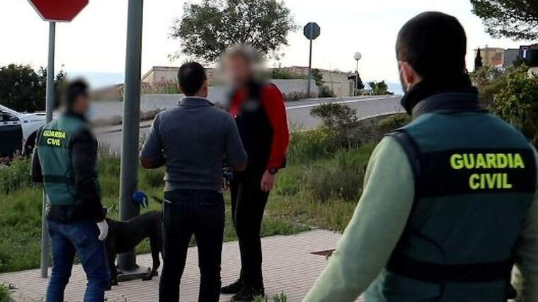 Moment de la detenció de l'exdiputat de la Duma Estatal rusa en la Marina Alta (Alacant)