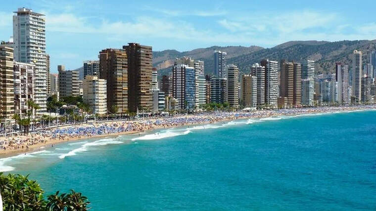 Benidorm, en la Marina Baixa (Alacant)