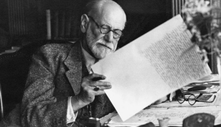 Freud decidió esperar unos meses para publicar La Interpretación de los Sueños en el 1900.