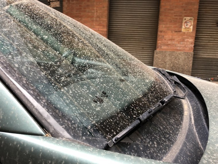 Cotxe brut de fang aquest matí a Cerdanyola del Vallès