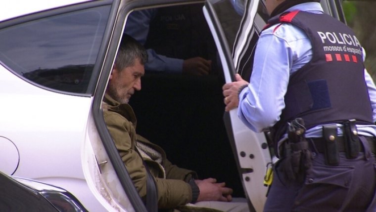 Jordi Magentí, el presumpte autor del crim de Susqueda, en un cotxe de Mossos.